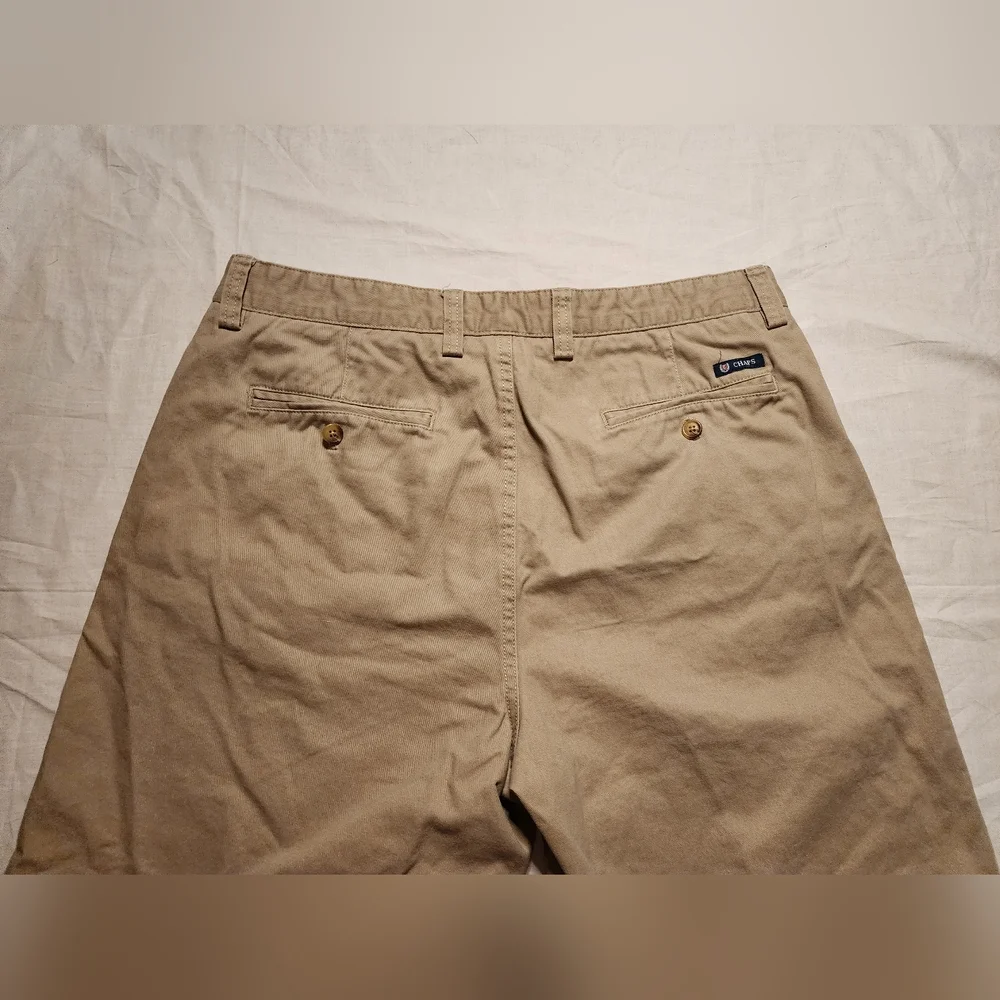 CHAPS Shorts Men's Size 36 Tan Khaki Shorts Zipper Pockets